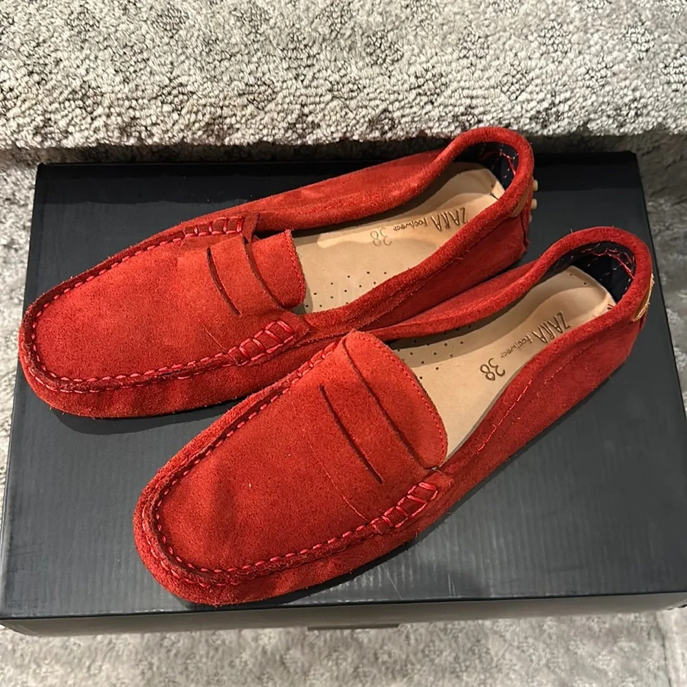 ZARA RED SUEDE MOCCASINS LOAFERS Boys sz 6.5 38